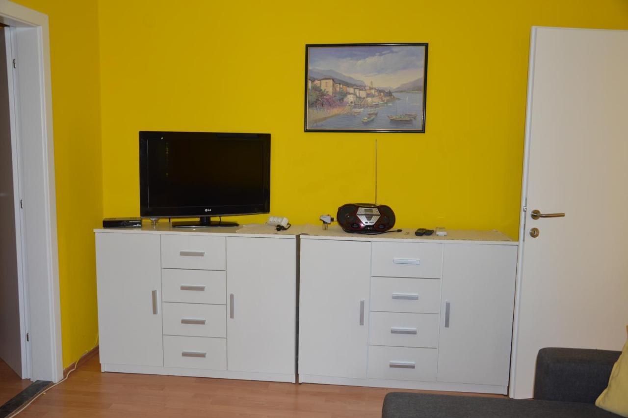 Apartment Lana เวอร์ซาร์ ภายนอก รูปภาพ