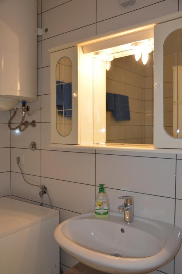 Apartment Lana เวอร์ซาร์ ภายนอก รูปภาพ